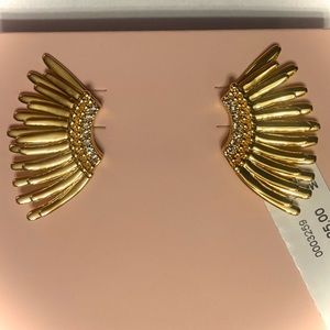 NWT Mignonne Gavigan Mini Madeline Hardware earrings in Gold. Rare!